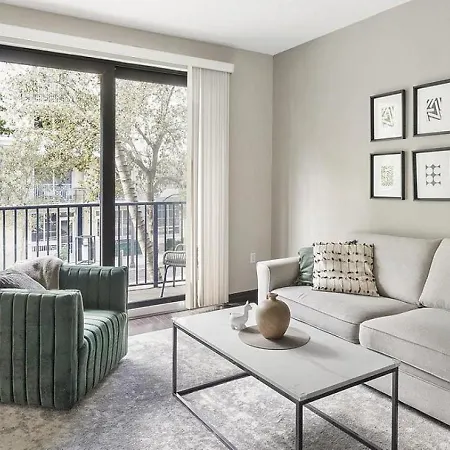 Landing Modern Apartment With Amazing Amenities